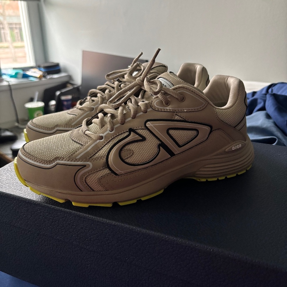 Dior B30 Beige/Lime sole Pristine Condition Size 10/Eu43